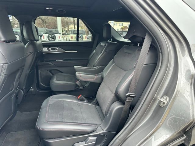 Certified 2025 Ford Explorer ST w/ Sun And Sound Package image 39