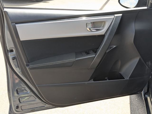 Used 2018 Toyota Corolla LE FWD image 9