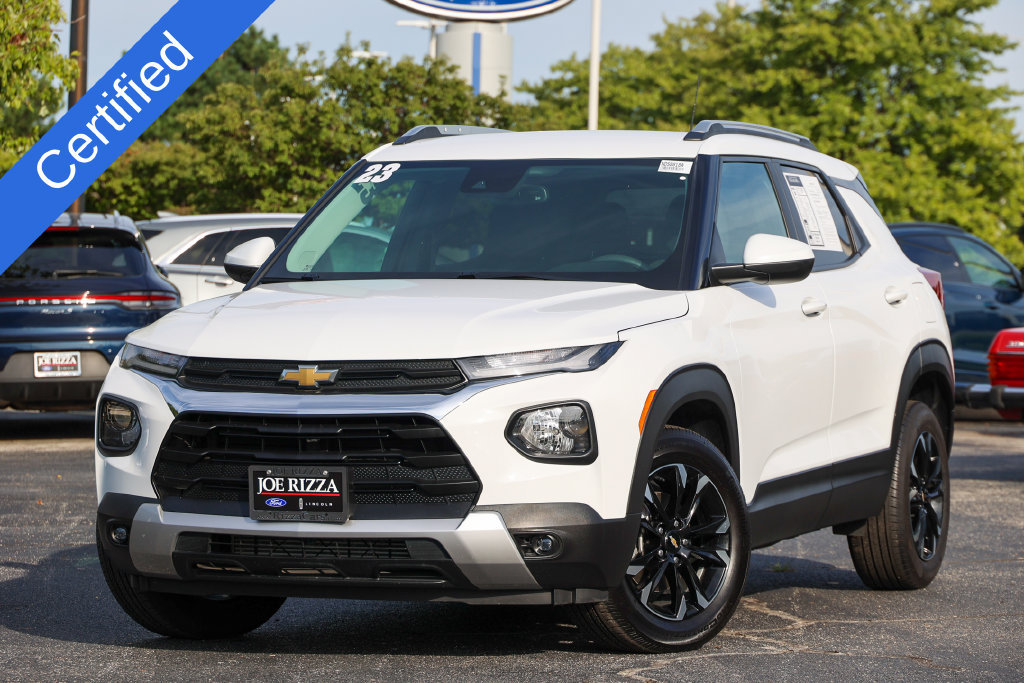Used 2023 Chevrolet TrailBlazer LT w/ Convenience Package AWD/4WD image 2
