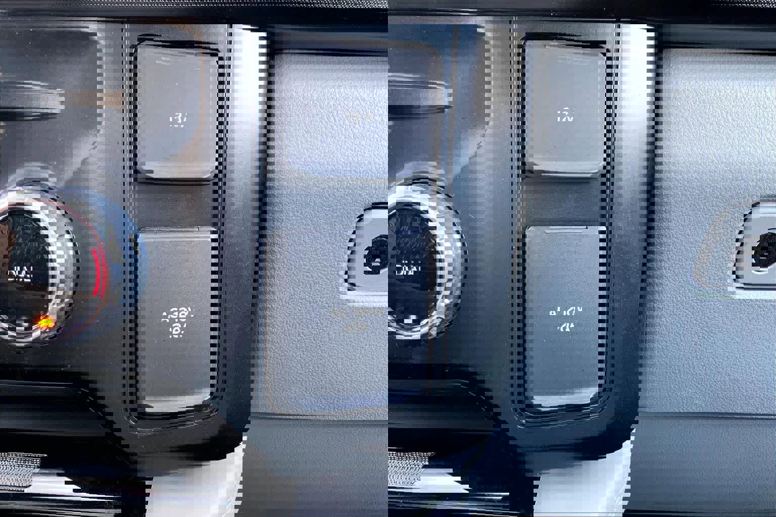 Certified 2024 Ford F250 Limited w/ FX4 Off-Road Package image 35