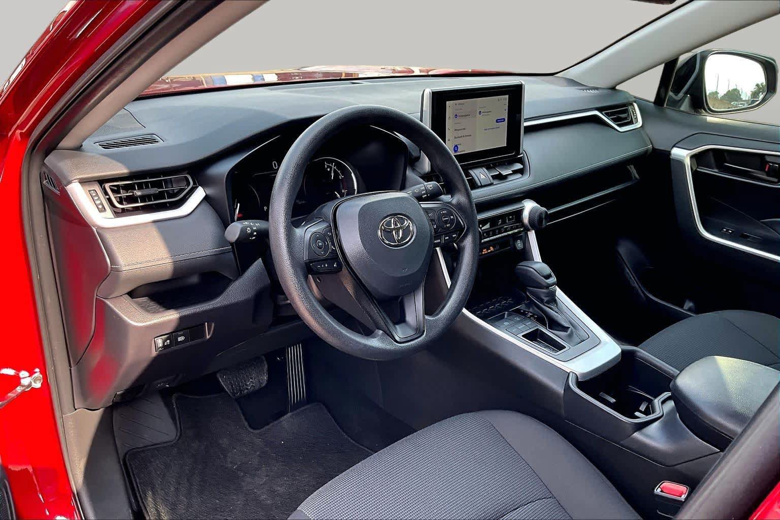 Used 2025 Toyota RAV4 LE FWD image 18