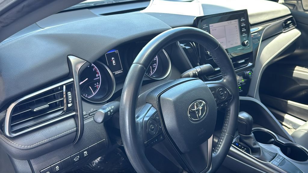 Used 2023 Toyota Camry SE FWD image 21