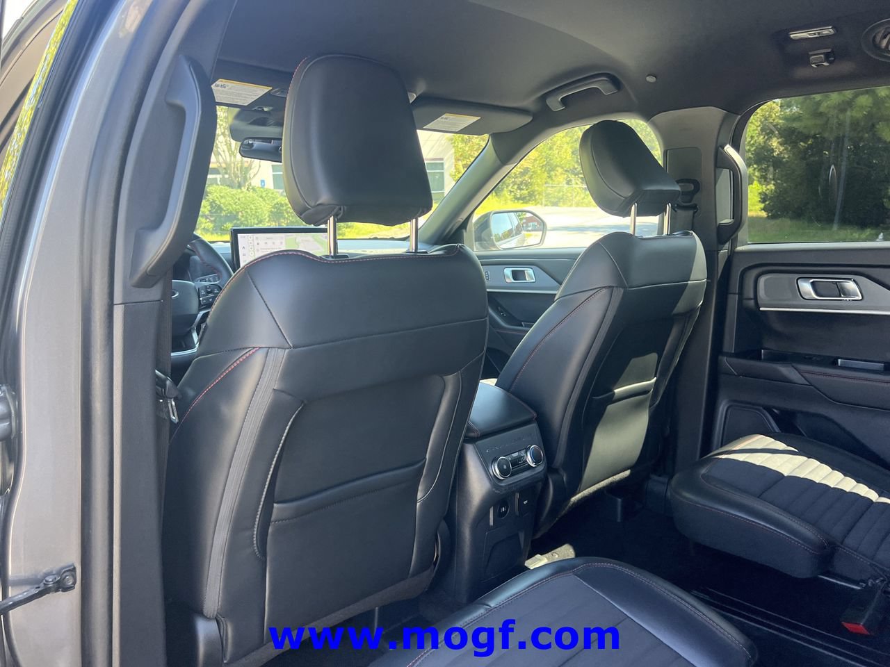 Certified 2025 Ford Explorer ST-Line AWD/4WD image 20