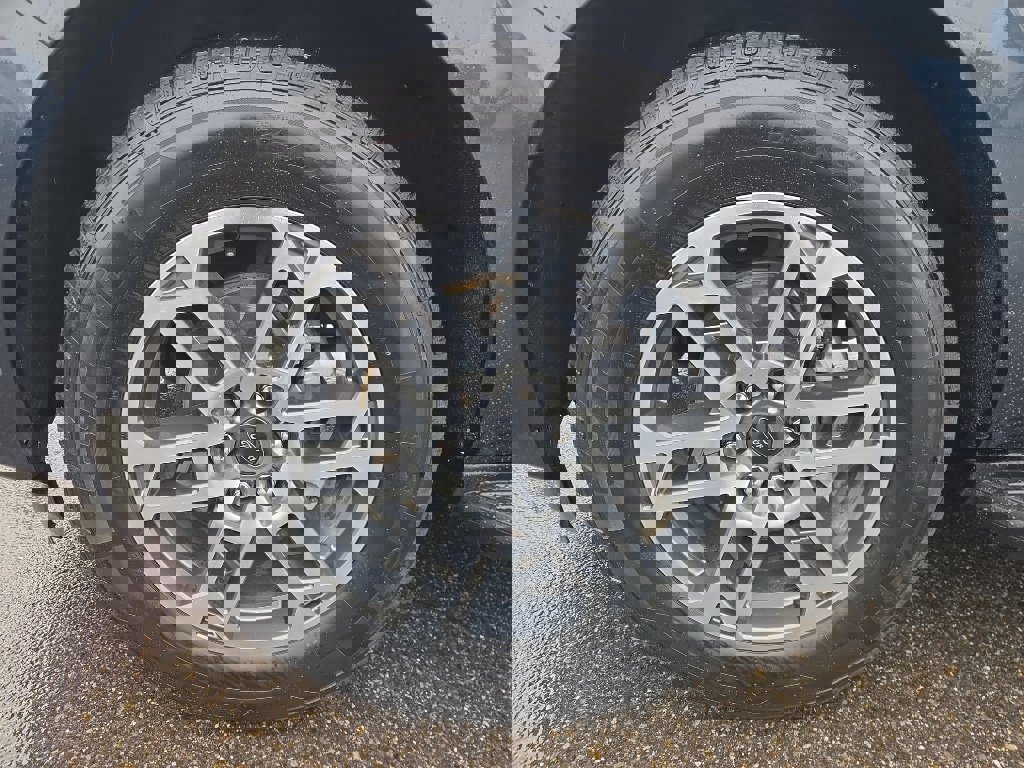 Certified 2025 Ford Expedition Active image 9