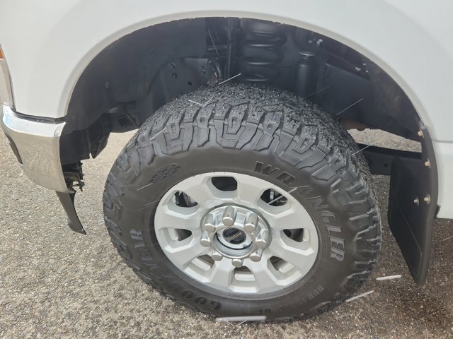 Certified 2024 Ford F350 XLT w/ FX4 Off-Road Package AWD/4WD image 19