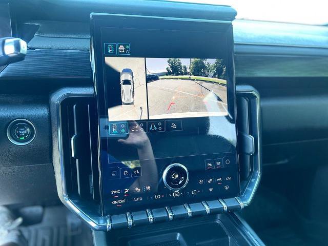 Used 2025 GMC Acadia AT4 w/ Luxury Package AWD/4WD image 21