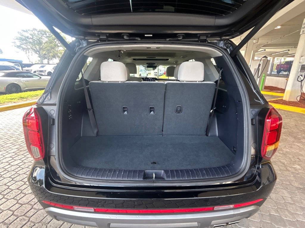 Used 2024 Hyundai Palisade Limited image 32