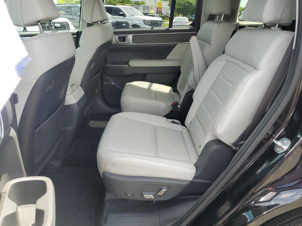 Used 2024 Hyundai Santa Fe Calligraphy AWD/4WD image 41