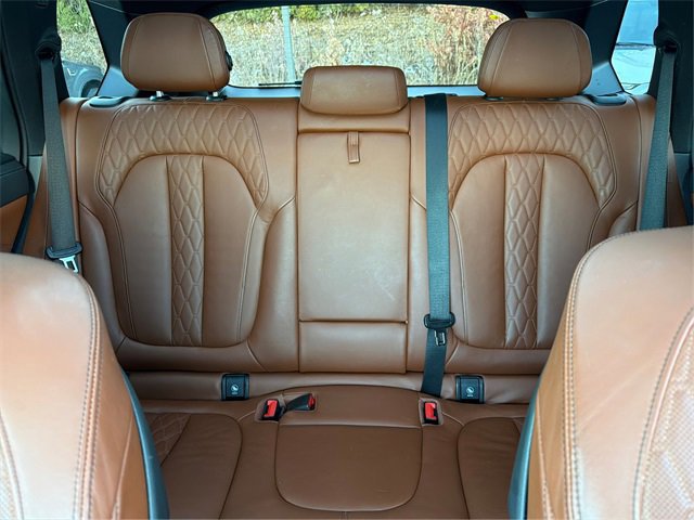 Used 2021 BMW X5 M50i w/ Executive Package image 18