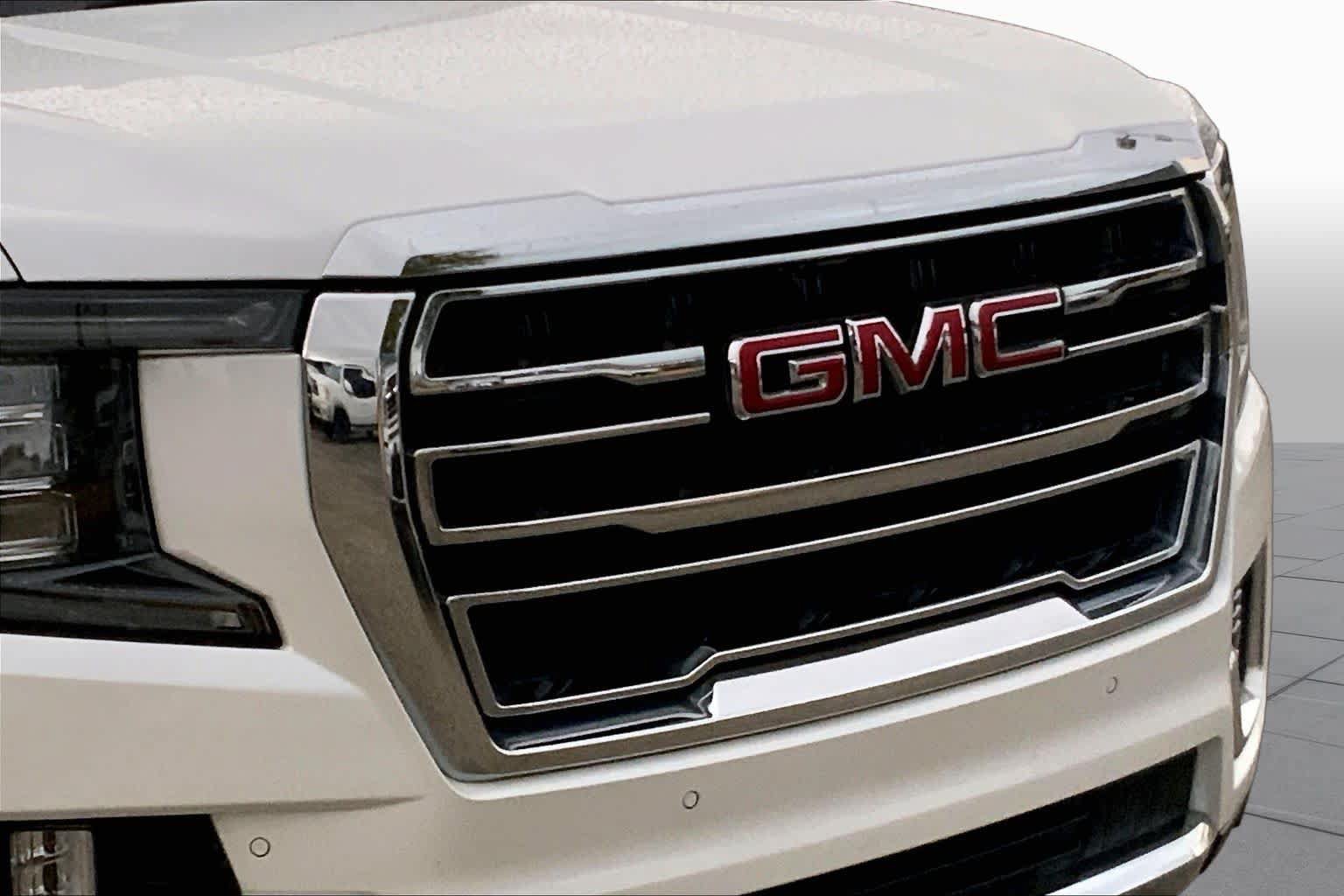 Used 2023 GMC Yukon SLT AWD/4WD image 27