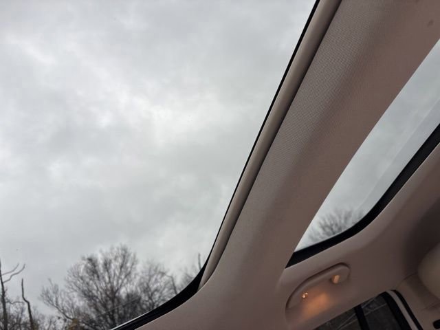 Used 2021 Mercedes-Benz GLB 250 image 16