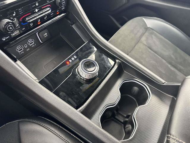 Used 2025 Jeep Grand Cherokee Altitude AWD/4WD image 31