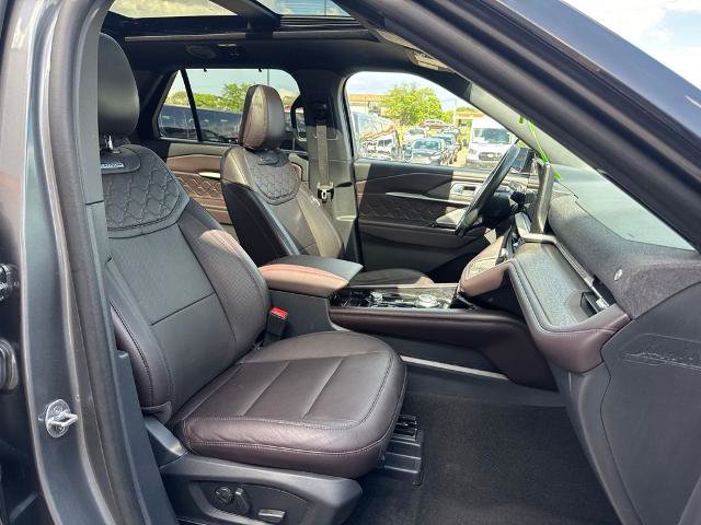 Certified 2025 Ford Explorer Platinum w/ Ultimate Package AWD/4WD image 34