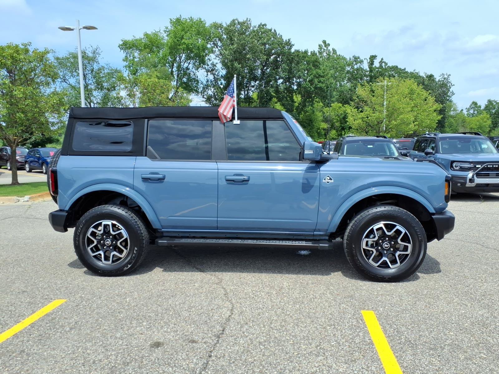 Certified 2024 Ford Bronco Outer Banks AWD/4WD image 9
