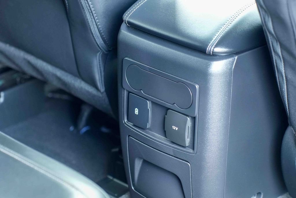 Certified 2023 Ford Explorer XLT w/ Equipment Group 202A AWD/4WD image 23