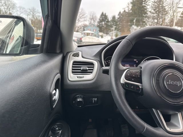 Used 2018 Jeep Compass Sport w/ Tech Group FWD image 23