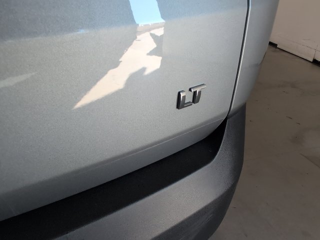 Used 2023 Chevrolet Traverse LT AWD/4WD image 41