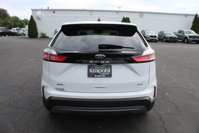 Certified 2024 Ford Edge SEL w/ Convenience Package AWD/4WD image 16