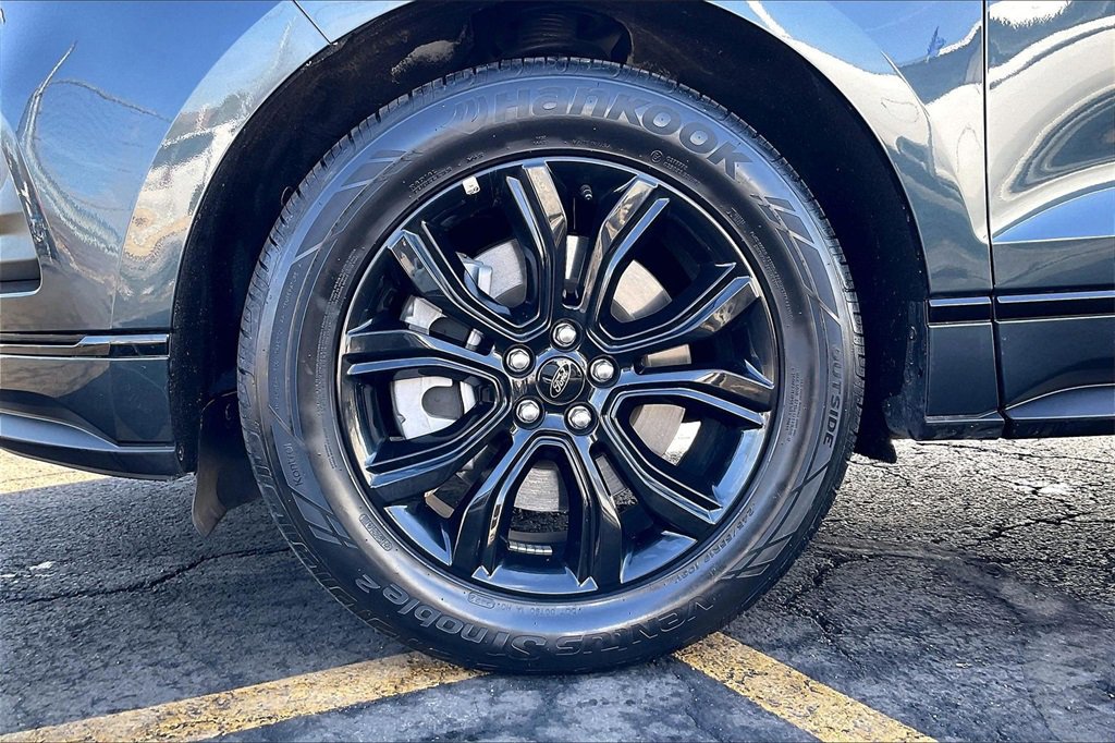 Certified 2022 Ford Edge SE w/ Black Appearance Package image 8