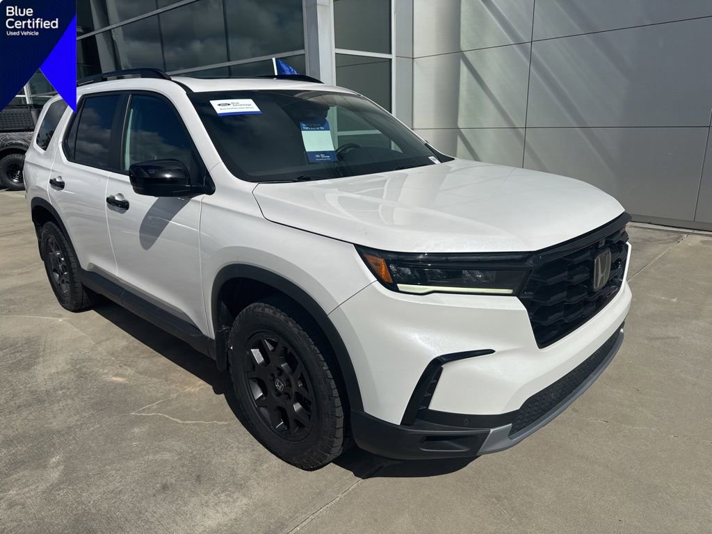Used 2023 Honda Pilot TrailSport image 6