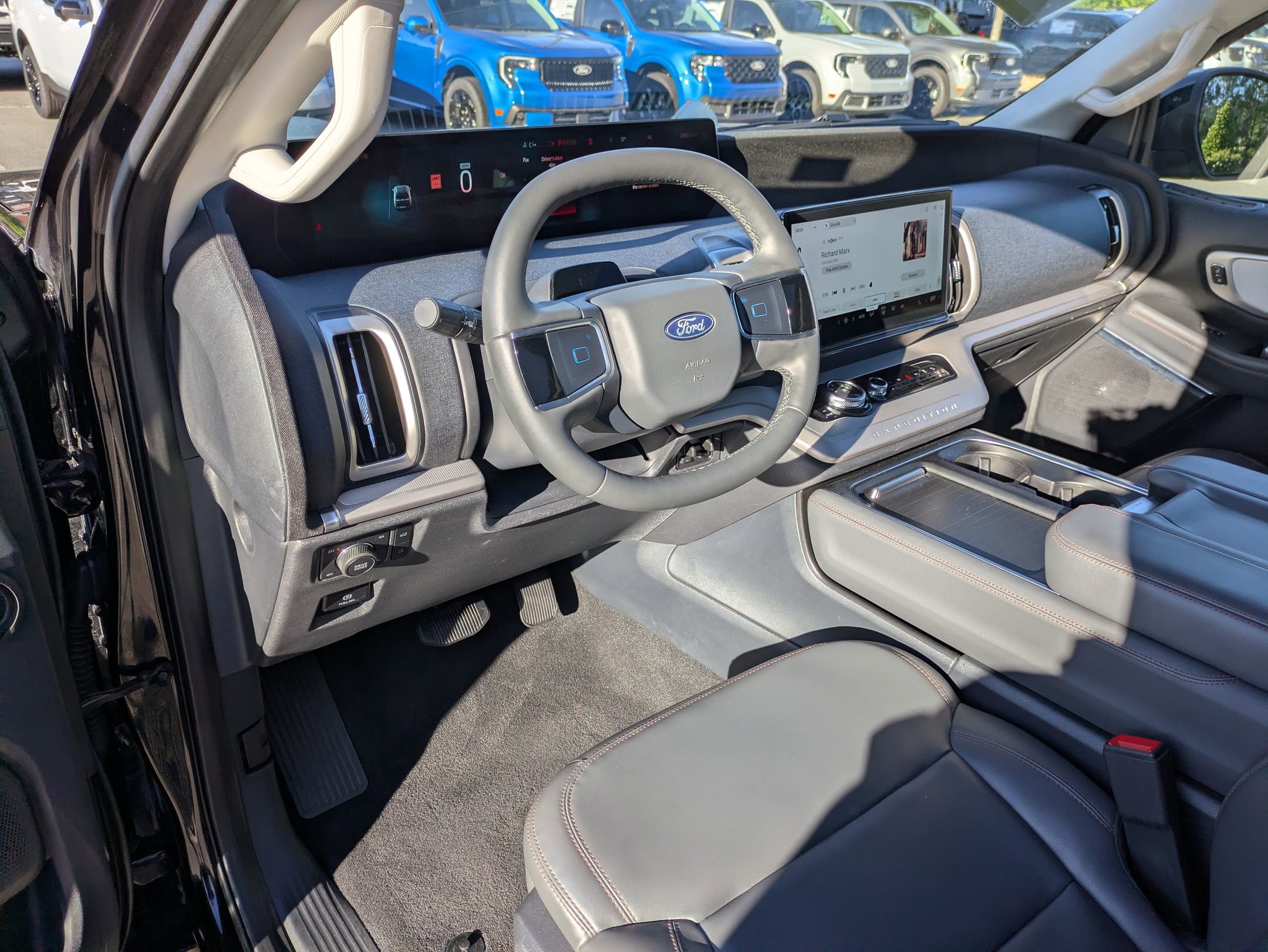 Certified 2025 Ford Expedition Active AWD/4WD image 14