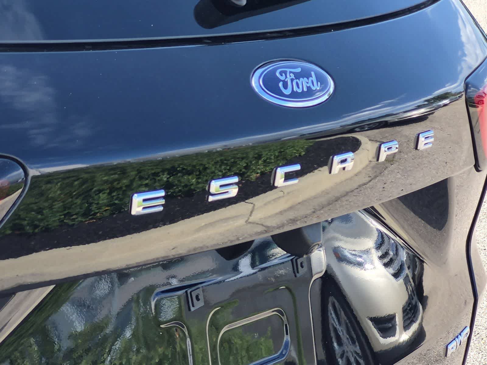 Certified 2023 Ford Escape ST-Line w/ Tech Pack #1 AWD/4WD image 13