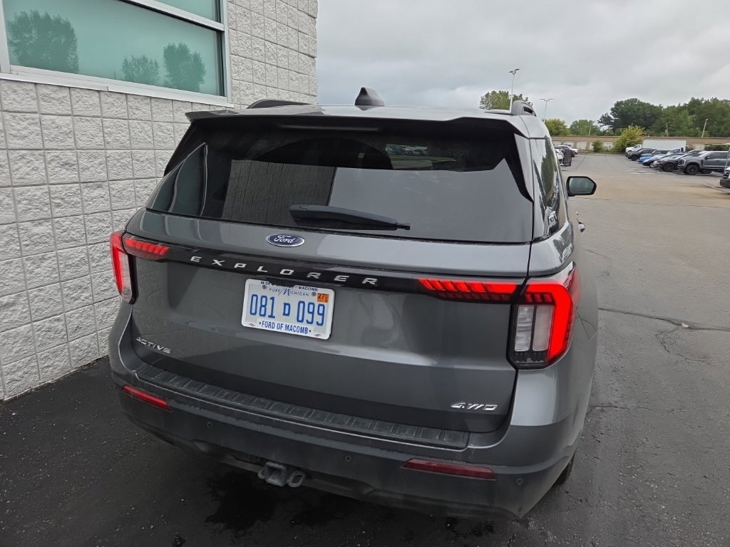 Certified 2025 Ford Explorer Active AWD/4WD image 8