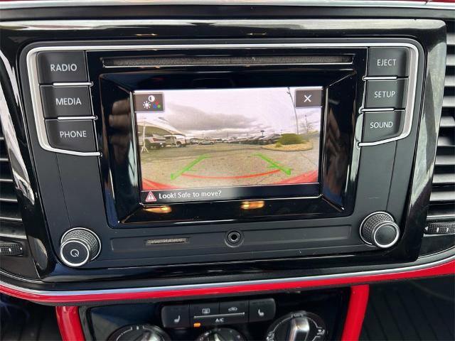 Used 2018 Volkswagen Beetle 2.0T S image 25