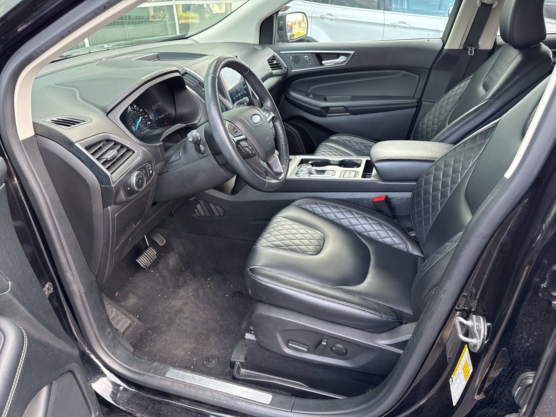 Certified 2024 Ford Edge Titanium image 18