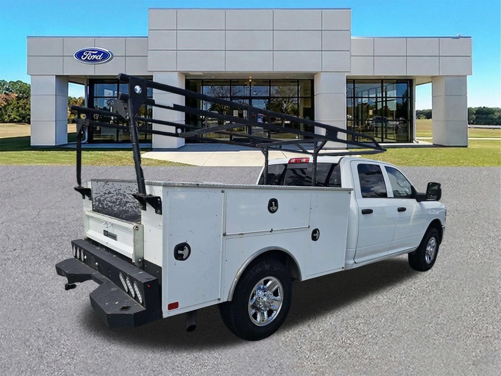 Used 2023 RAM 2500 Tradesman RWD image 4