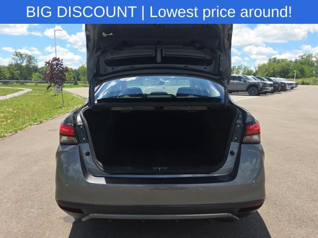 Used 2024 Nissan Versa SV FWD image 11