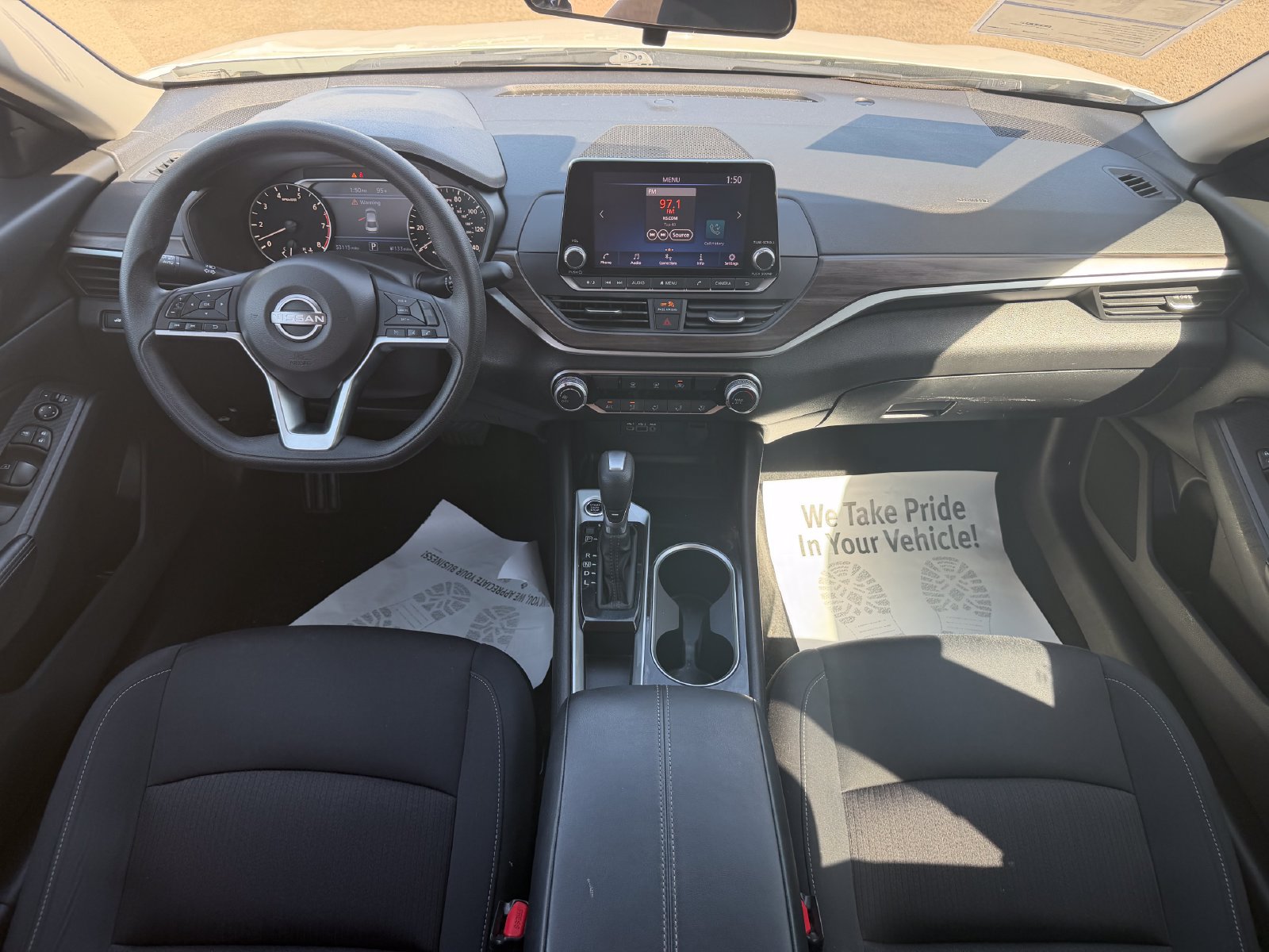 Used 2024 Nissan Altima 2.5 SV FWD image 16
