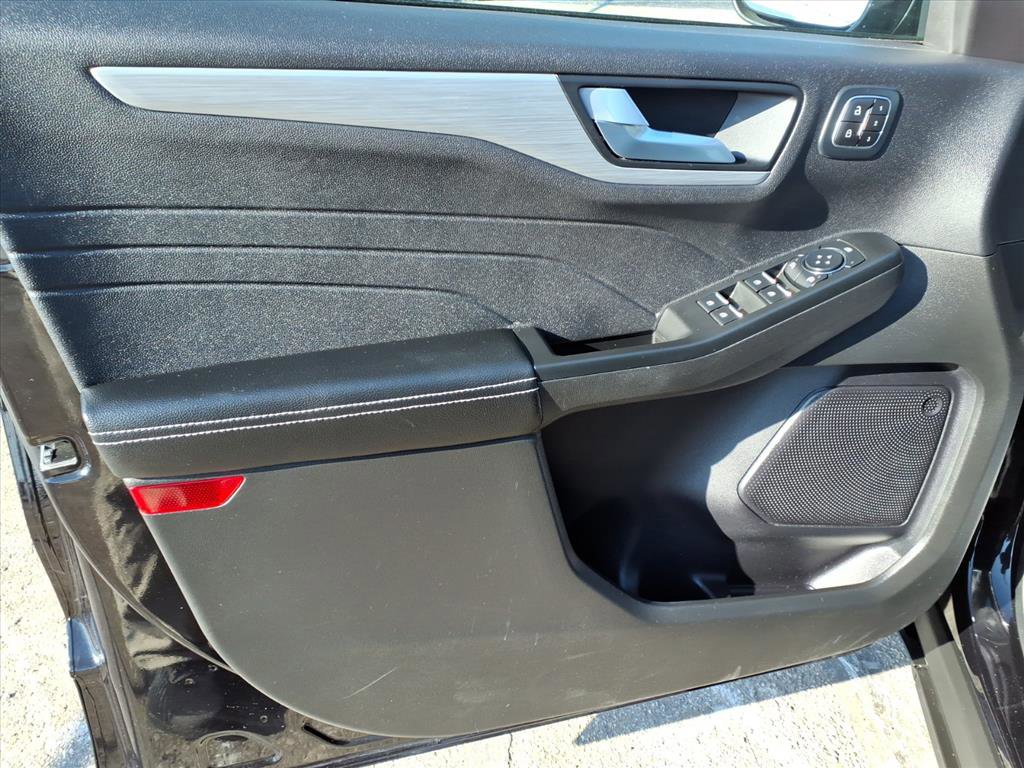 Certified 2024 Ford Escape Platinum image 13