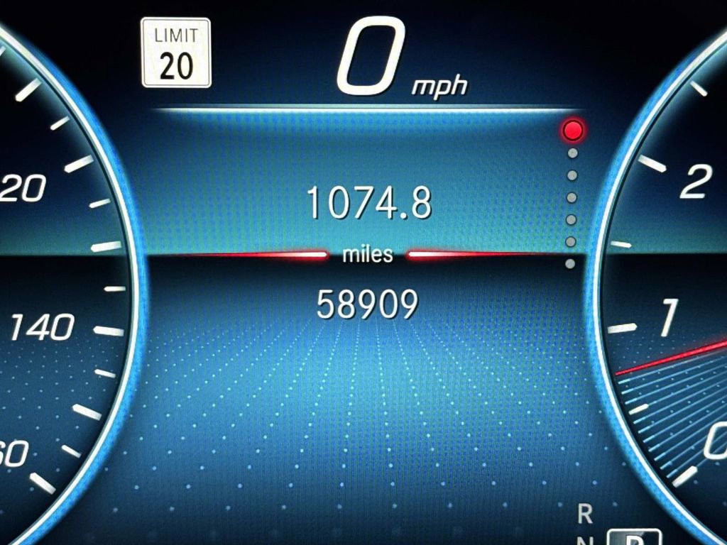 Used 2021 Mercedes-Benz E 350 Sedan image 2