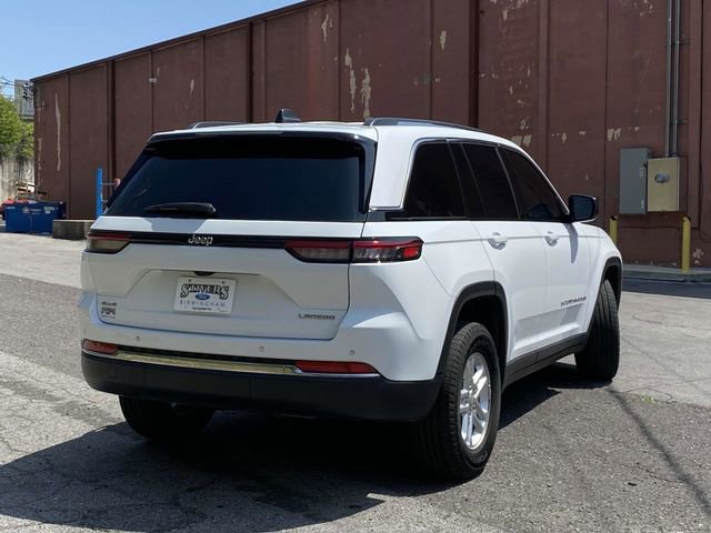 Used 2023 Jeep Grand Cherokee Laredo AWD/4WD image 32