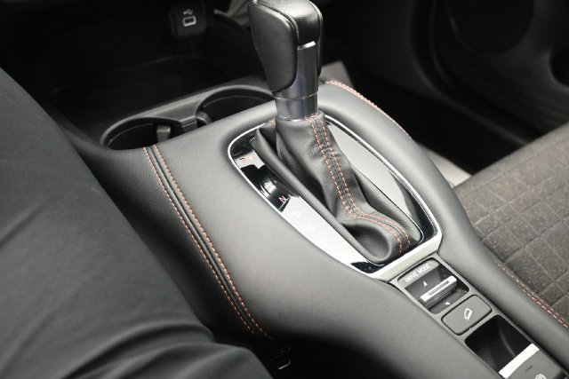 Used 2025 Honda HR-V Sport image 13