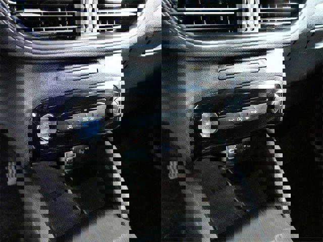 Certified 2025 Ford Escape Platinum image 20