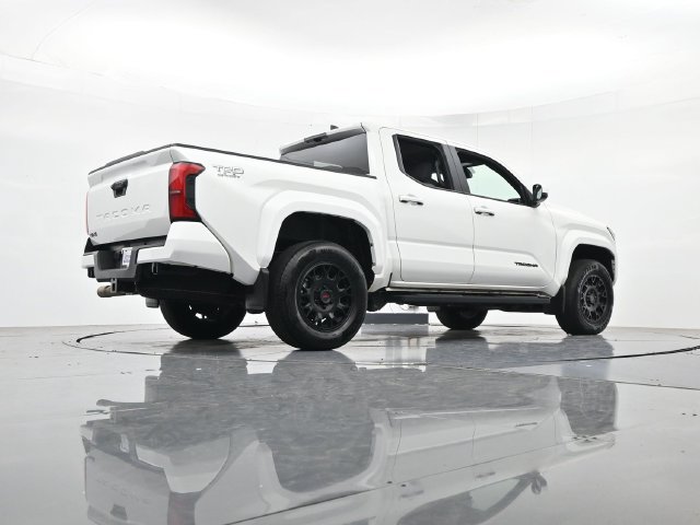Used 2025 Toyota Tacoma TRD Sport AWD/4WD image 29