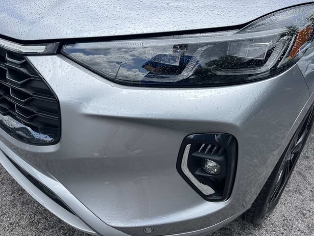 Certified 2023 Ford Escape ST-Line Elite w/ Premium Technology Package AWD/4WD image 11