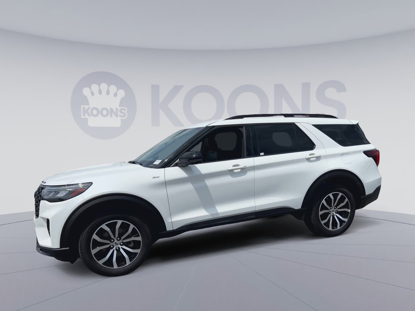 Certified 2025 Ford Explorer ST-Line AWD/4WD image 7