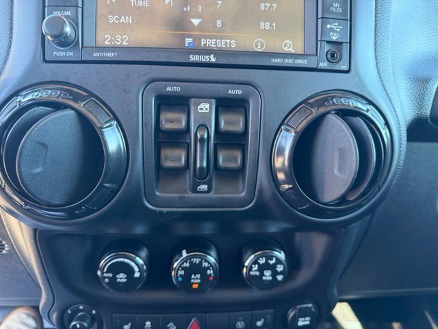 Used 2017 Jeep Wrangler Unlimited Rubicon AWD/4WD image 21