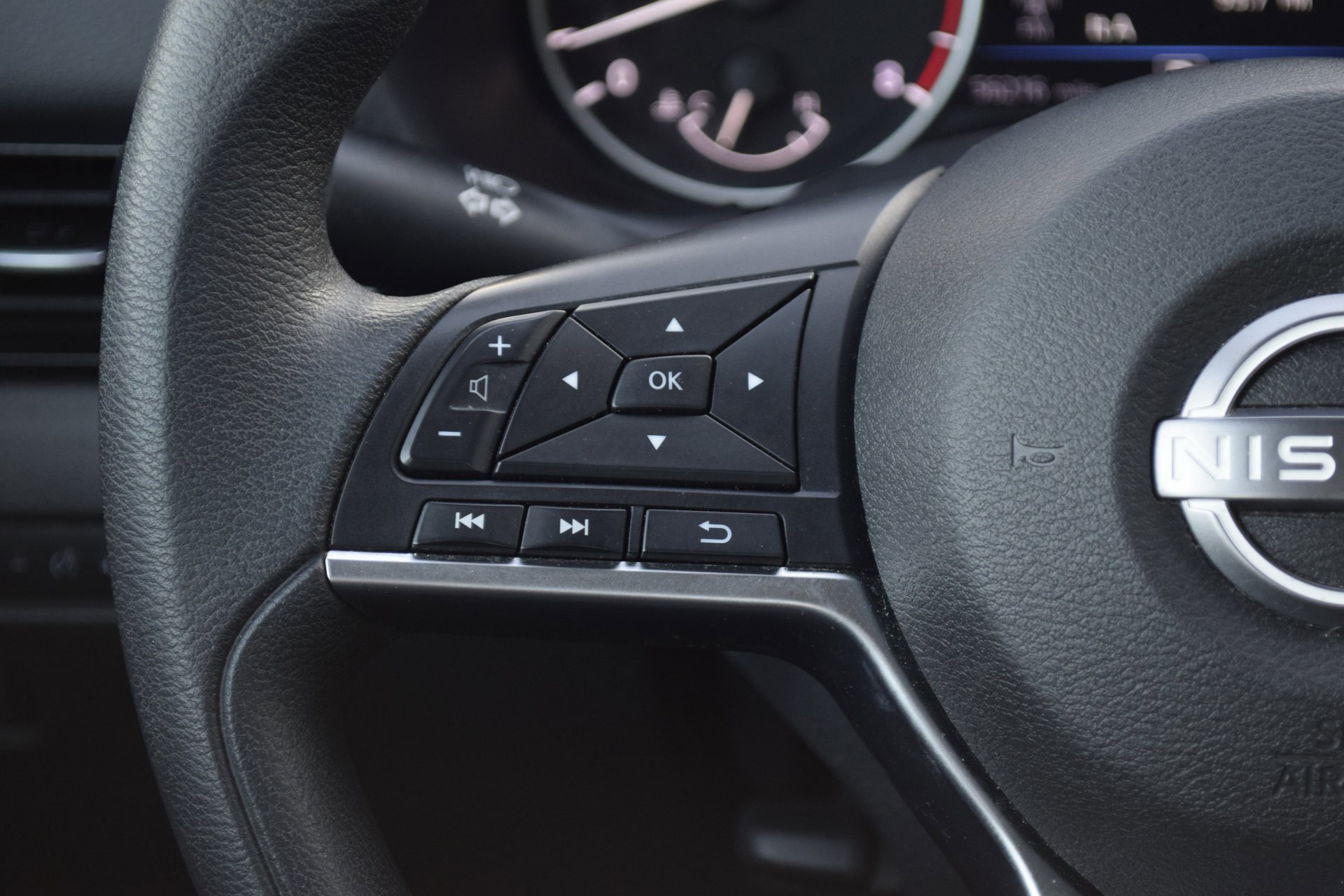 Used 2024 Nissan Sentra SV image 12