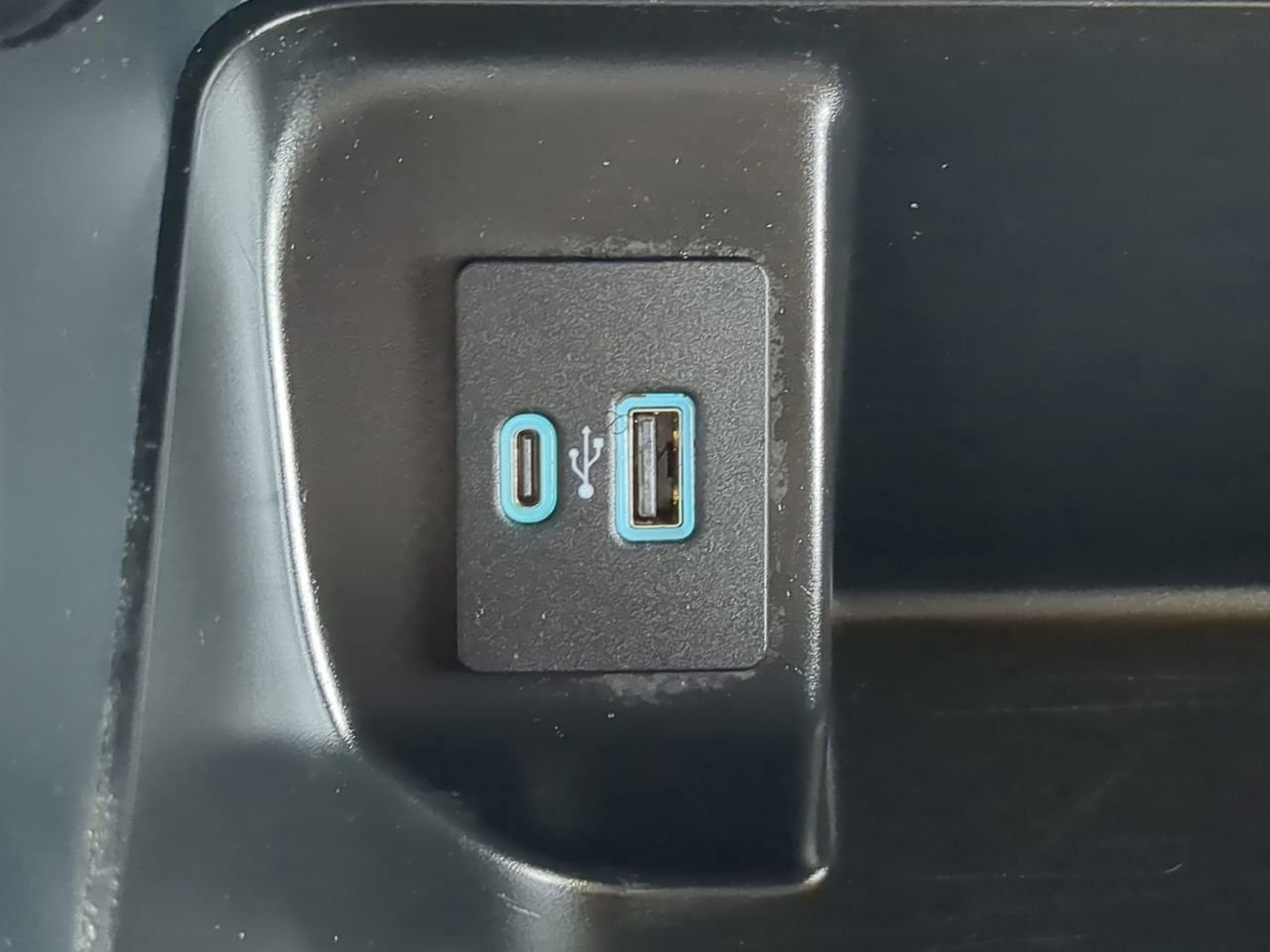 Certified 2024 Ford F150 XLT w/ Mobile Office Package image 22