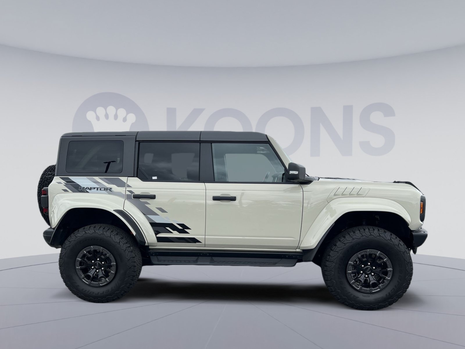 Certified 2025 Ford Bronco Raptor w/ Interior Carbon Fiber Pack AWD/4WD image 8