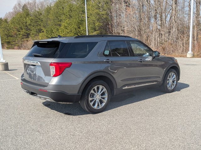 Certified 2023 Ford Explorer XLT w/ Equipment Group 202A image 5
