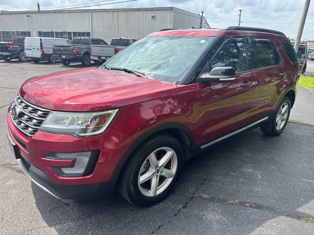 Certified 2017 Ford Explorer XLT FWD image 2