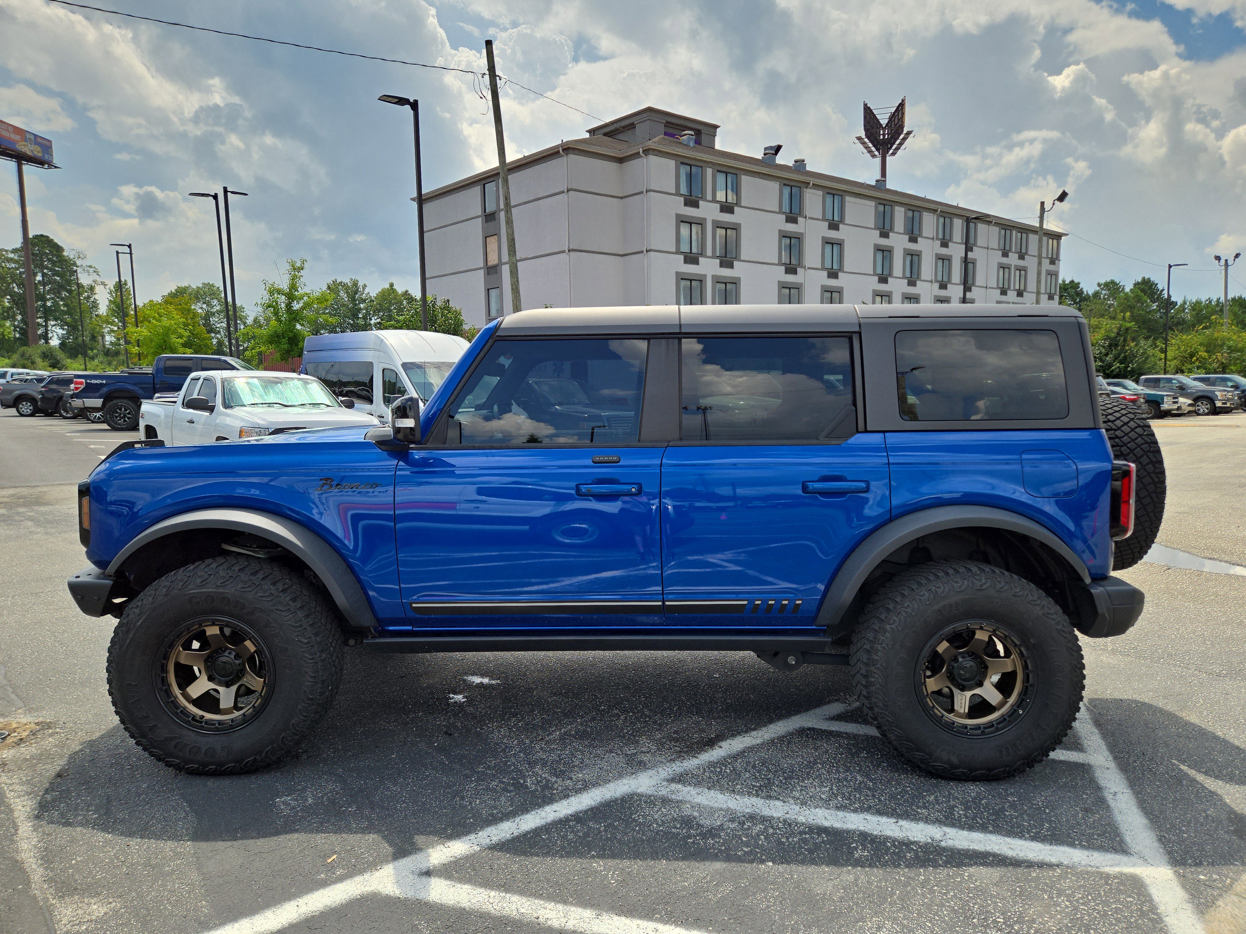Certified 2021 Ford Bronco First Edition image 12