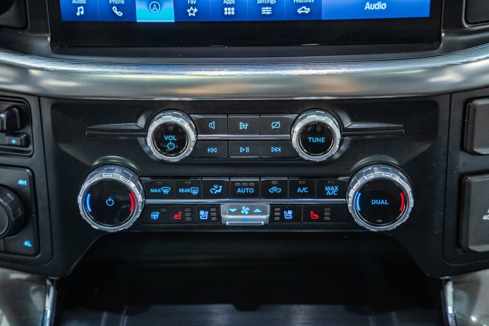 Certified 2023 Ford F150 Lariat w/ Equipment Group 502A High image 30