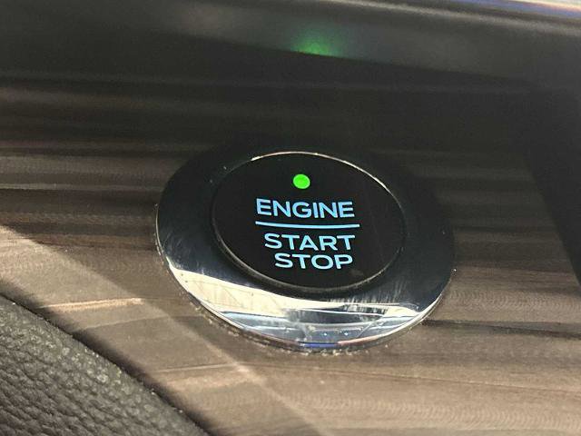 Certified 2021 Ford Explorer Limited w/ Hybrid Equipment Group 310A image 16