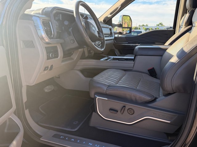 Certified 2025 Ford F450 Platinum w/ Platinum Plus Package AWD/4WD image 16